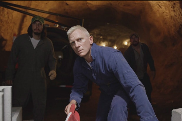 Nonton film Steven Soderberghs Logan lucky lands bleecker street terbaru